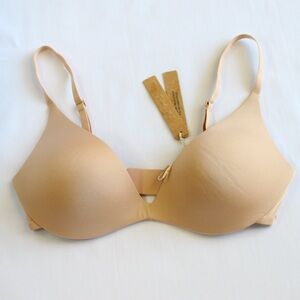 Skims Wireless Form Super Push-up Bra Color Clay 34B NWT BA-PLG-2632